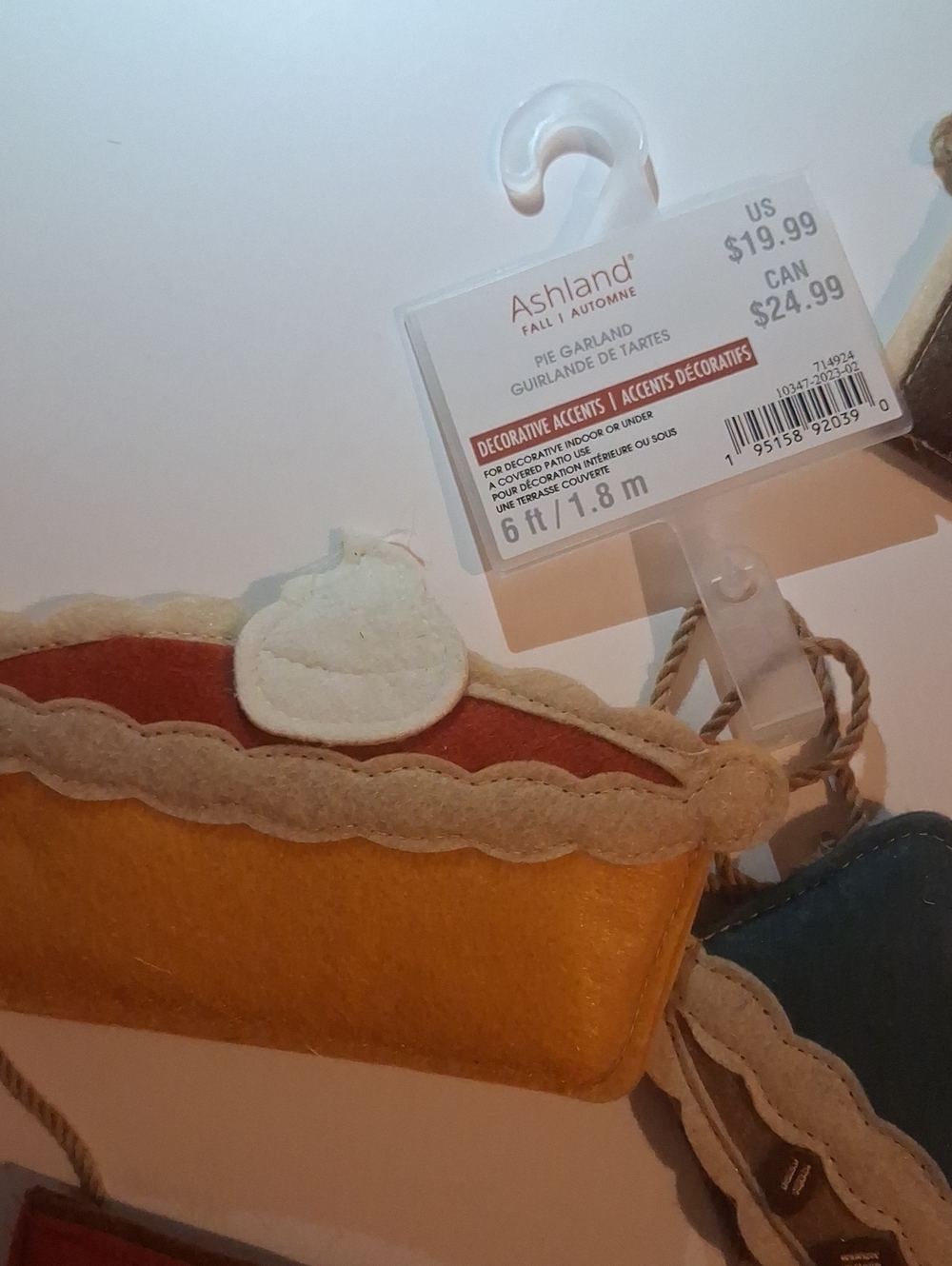 Ashland Yellow and Cream Felt Pie Garland